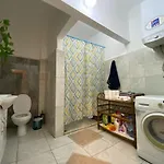 Authentic Detached House In Center Apartamento
