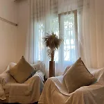 Authentic Detached House In Center *