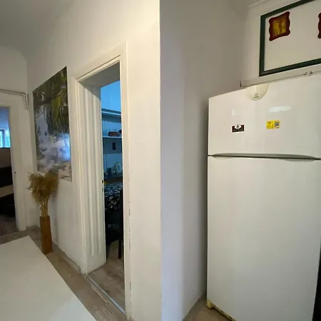 Authentic Detached House In Center *