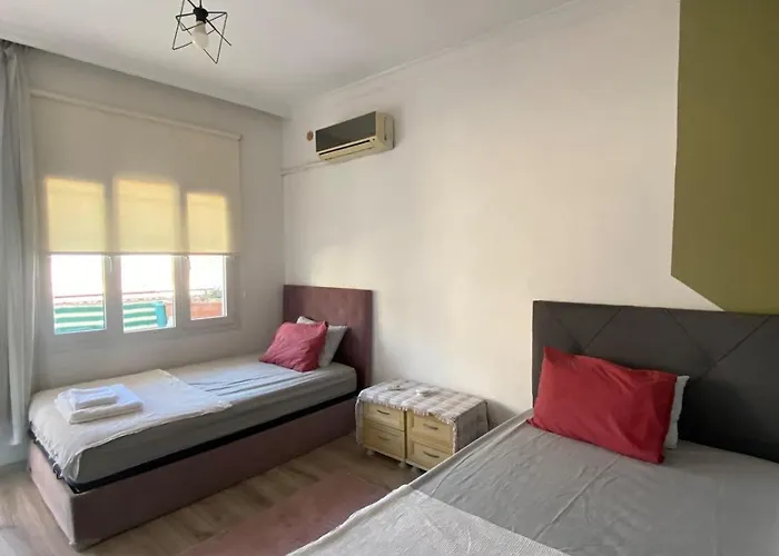 Authentic Detached House In Center Kusadası