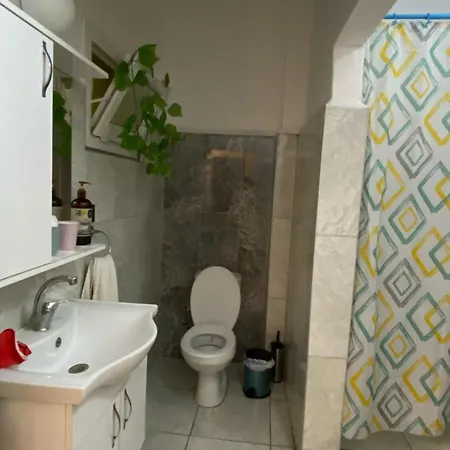 Authentic Detached House In Center * Κουσάντασι