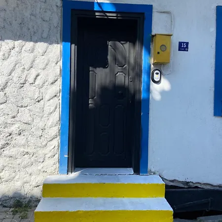 Authentic Detached House In Center * Κουσάντασι