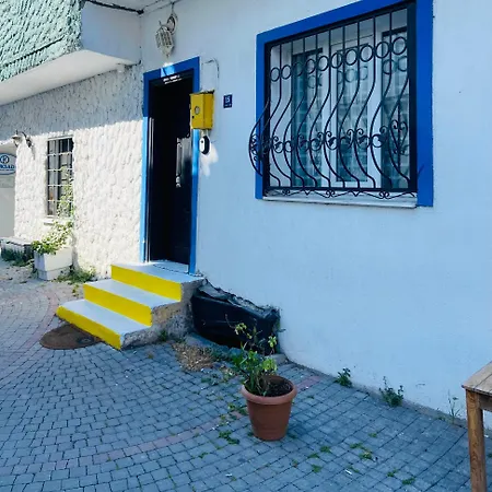 Authentic Detached House In Center Διαμέρισμα Κουσάντασι