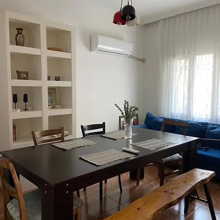 Authentic Detached House In Center
