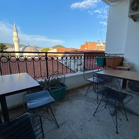 Authentic Detached House In Center Διαμέρισμα
