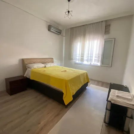 Authentic Detached House In Center Διαμέρισμα *