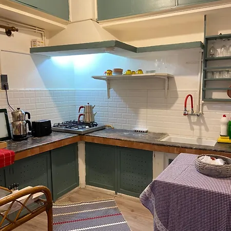 Authentic Detached House In Center * Κουσάντασι