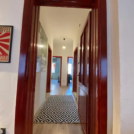 Authentic Detached House In Center Διαμέρισμα *
