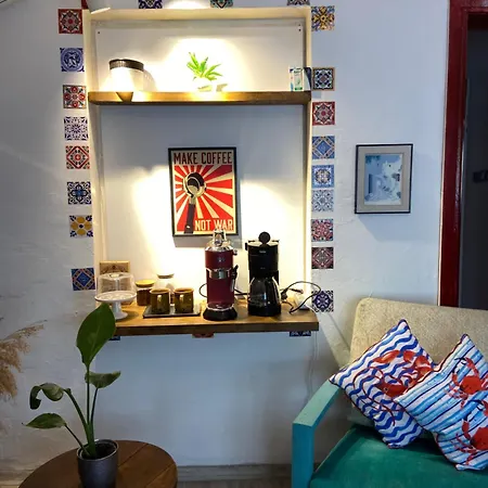 Authentic Detached House In Center Κουσάντασι